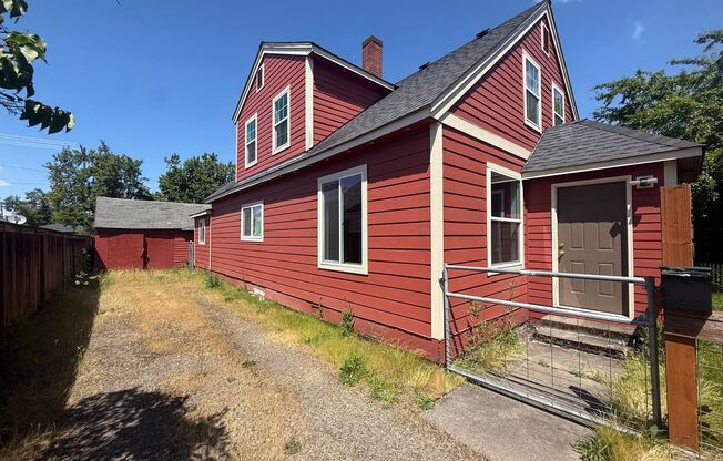 3BR House Available Off Centennial