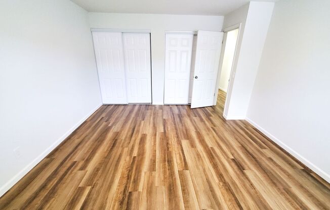 2 beds, 1 bath, 1,027 sqft, $1,299, Unit 5-207
