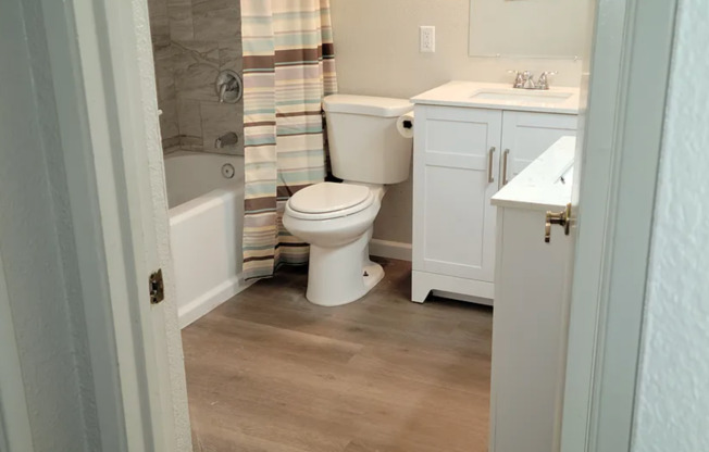 Spacious 4/2 Ranch (Avail 7/15) - Please reference ad for viewing requirements!