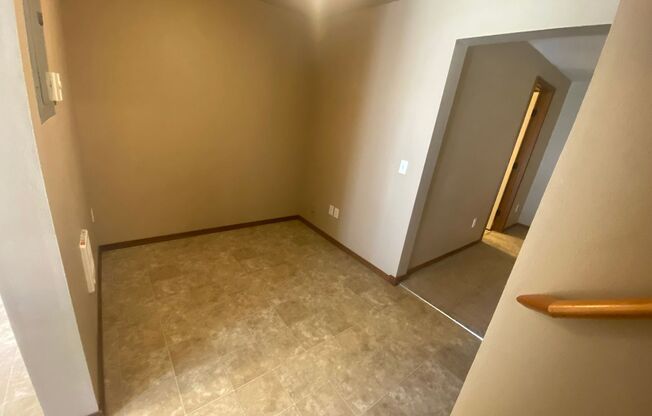 702 E Capitol Ave.