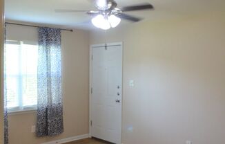 3 beds, 1 bath, $1,125