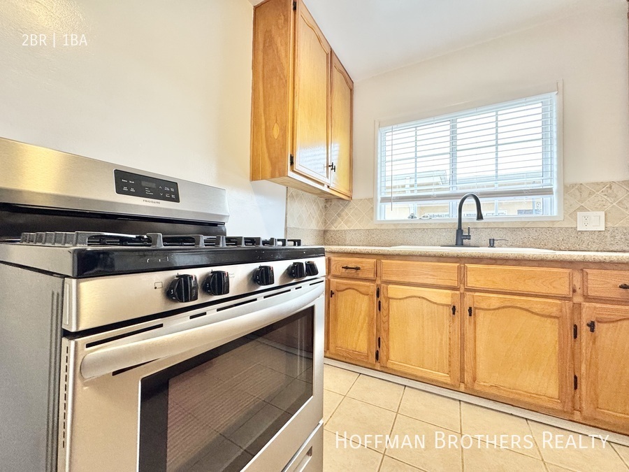 1411 S VAN NESS AVE