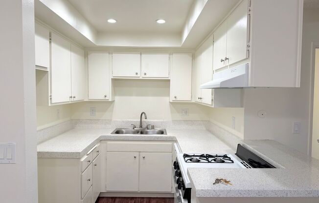 1 bed, 1 bath, 713 sqft, $2,075, Unit A124
