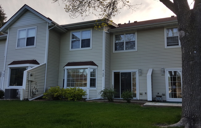 4159 Maureen Drive NE