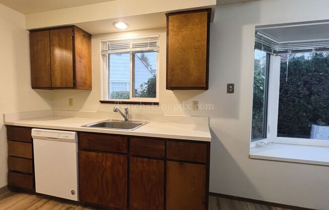 Stylish 2BD|1BA with Brand New Flooring!