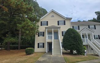 Convenient 2BR/2.5BA Condo in Chapel Hill