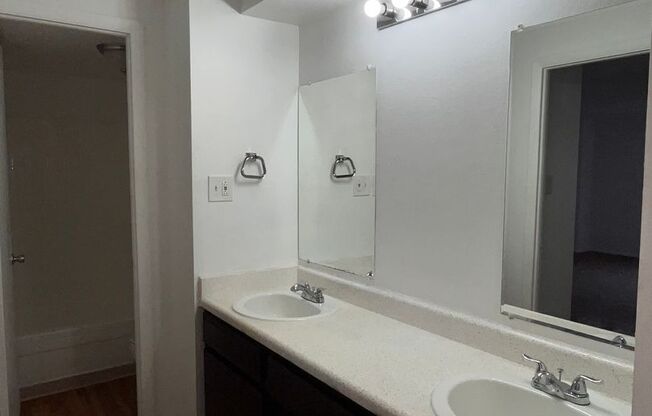 1 bed, 1 bath, 825 sqft, $1,335, Unit 605