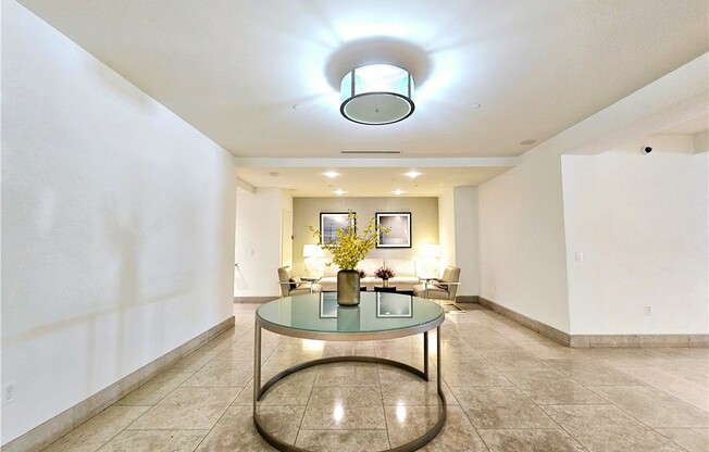 2 beds, 1 bath, 834 sqft, $3,100, Unit 529