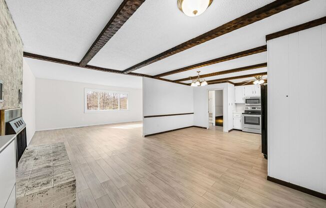 3 Bedroom 2 Bath Country Home For Rent in Dover!