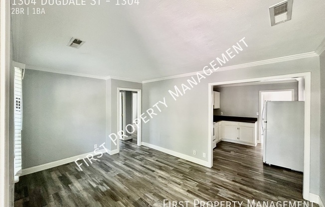 2 beds, 1 bath, 700 sqft, $1,199