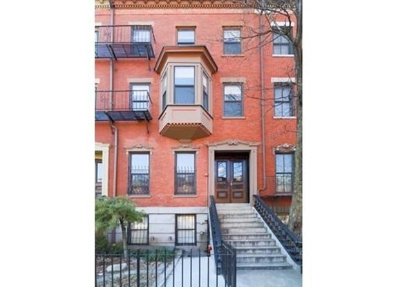 469 MASSACHUSETTS AVE