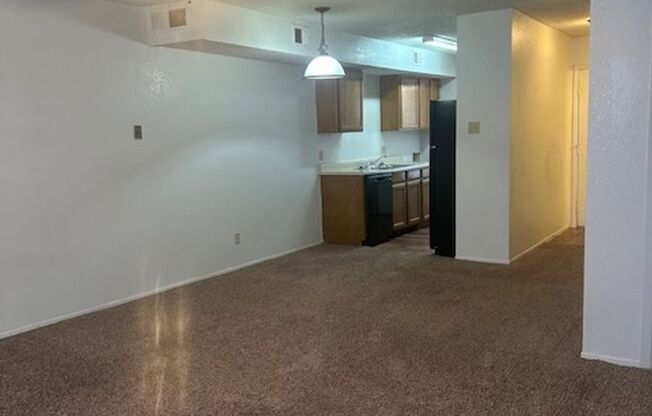 2 beds, 1.5 baths, 1,048 sqft, $880, Unit 0603