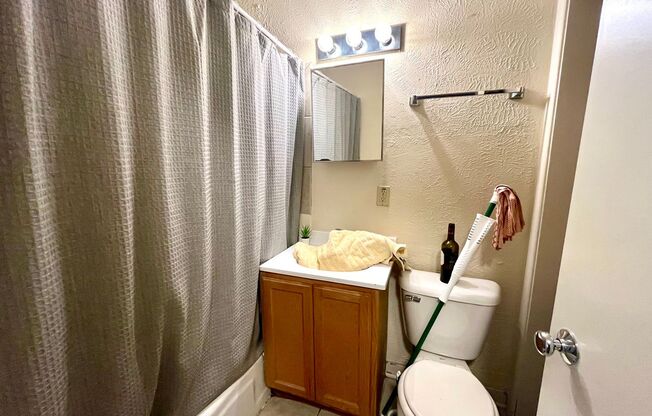 1 bed, 1 bath, $850, Unit 313