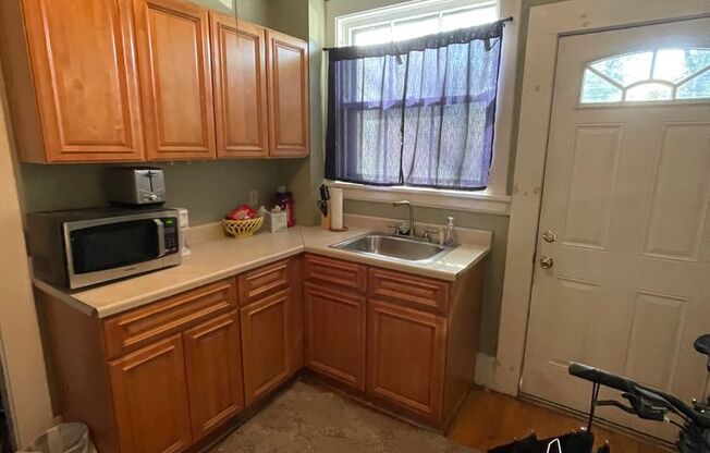 1 bed, 1 bath, $945, Unit 1169 Lo