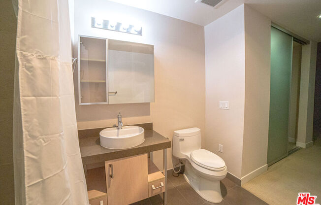 1 bed, 1 bath, 830 sqft, $2,650, Unit 401