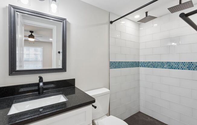 2 beds, 2 baths, 1,070 sqft, $1,850, Unit 42