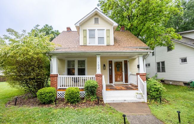 Quaint 2 Bedroom 1 Bath Home in Forest Hill! ***Available 06/06***