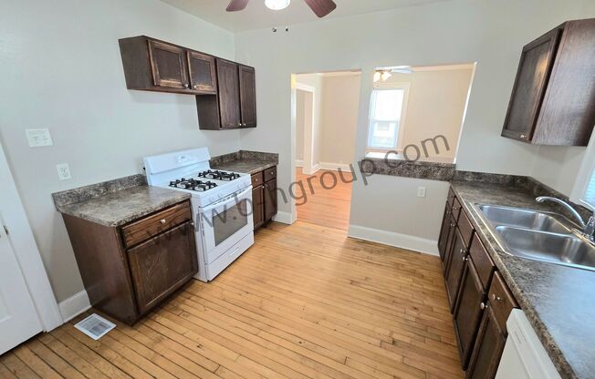 3 beds, 1 bath, $1,695