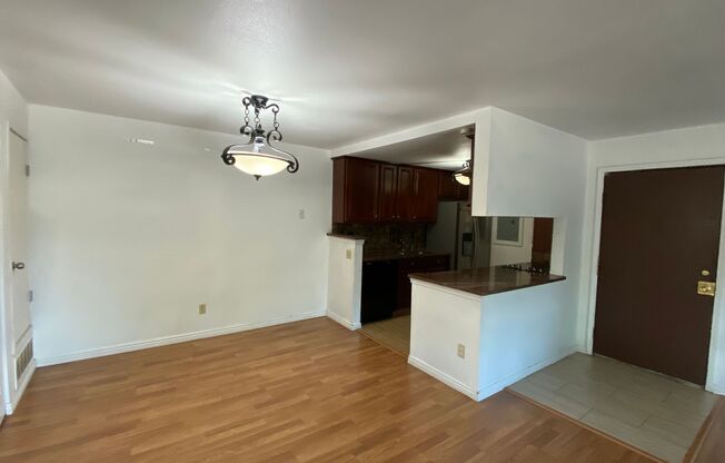 Updated 3 Bed, 2 Bath Condo in Robinwood!