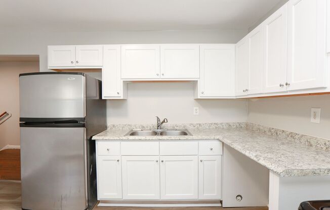 422-424 W 30th Street