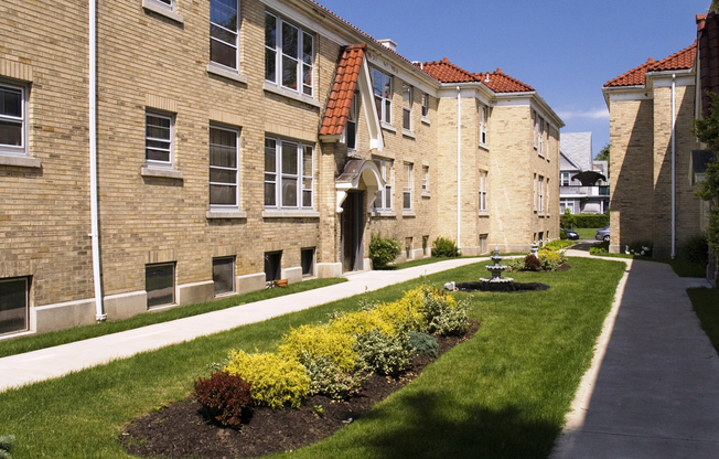 Crescent Garden Apartments