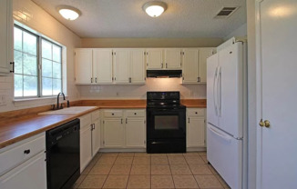 3 beds, 2 baths, $1,550