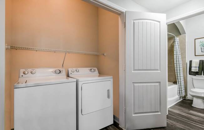 Yorktown Crossing apartments with in-home washer and dryer