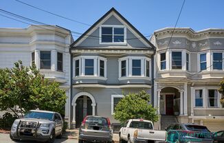 Potrero Hill: Sunny Flat with Twin Peaks Views, Remodeled Kitchen & In-Unit Laundry