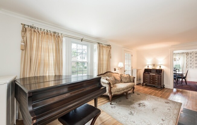 62 EVERGREEN AVE