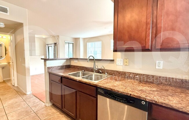 4 beds, 3 baths, 1,330 sqft, $2,199, Unit 1012