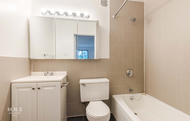 Studio, 1 bath, $3,346, Unit 3-B