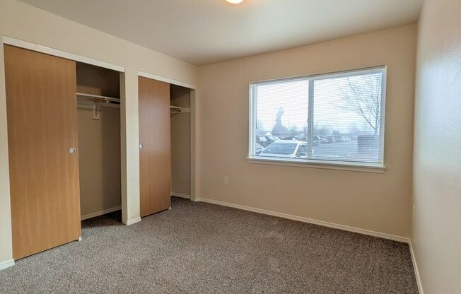 2 beds, 2 baths, 994 sqft, $1,475, Unit E101