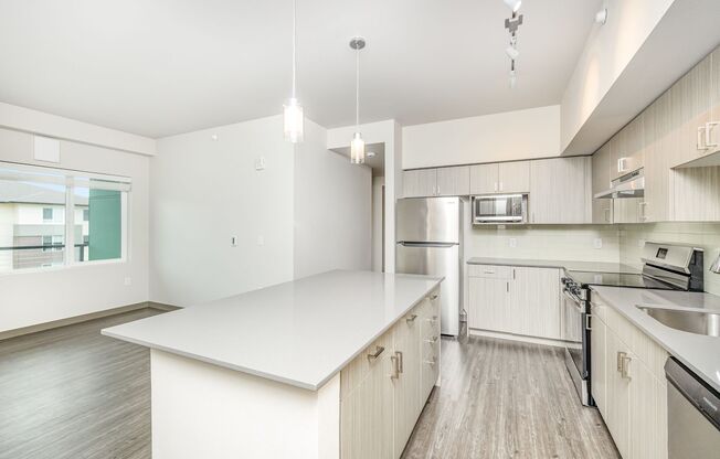 2 beds, 2 baths, $2,300, Unit Unit B215