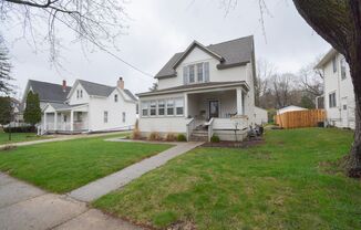 Character-filled 2 bed 1.5 home across from Soldiers Field Park