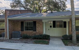 2 Bed / 1.5 Bath Condo at Cherrywood Gardens in Maitland