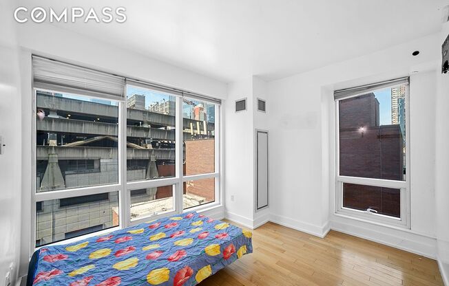 3 beds, 2 baths, 957 sqft, $7,800, Unit 7L