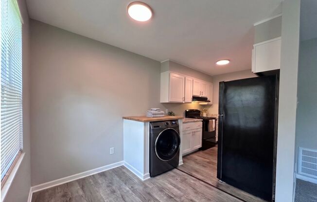 1 bed, 1 bath, 650 sqft, $1,075, Unit Holly Berry-6