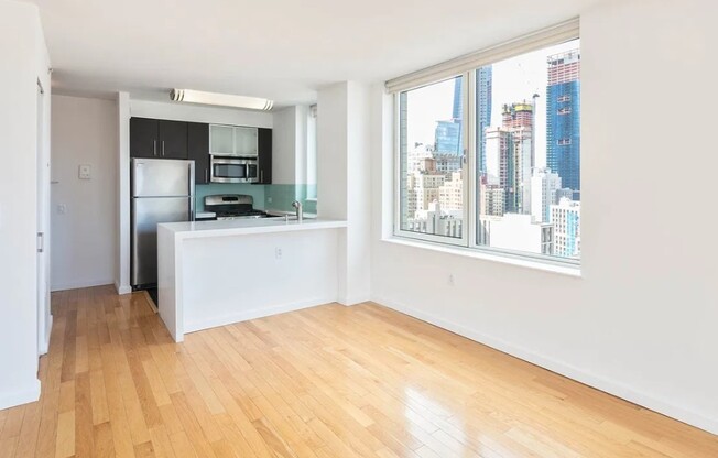 344 W 37 ST