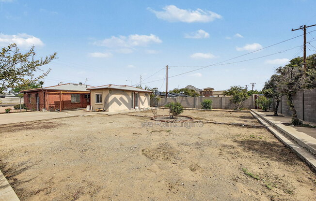 3 beds, 2 baths, 1,553 sqft, $2,300