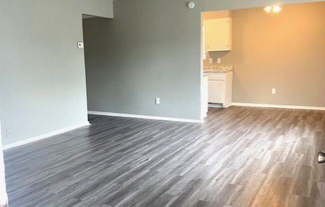 2 beds, 1 bath, 900 sqft, $750, Unit 6312-203