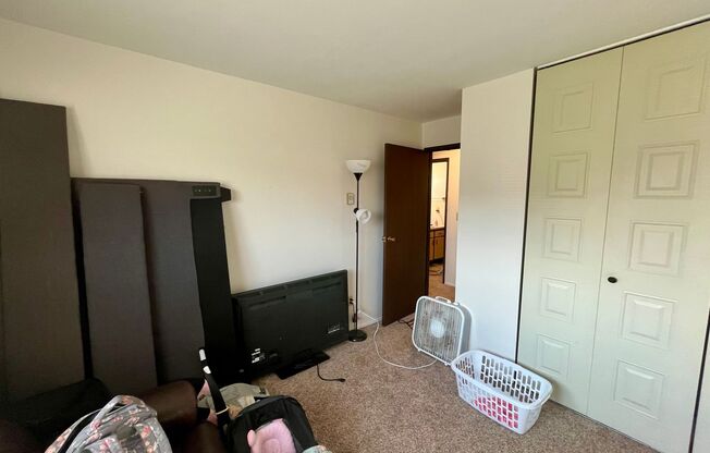 2 beds, 1.5 baths, $1,350, Unit 110
