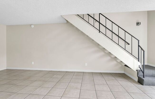 Spacious three bedroom with office in Prime UTC/UCSD Location! Available immediately!