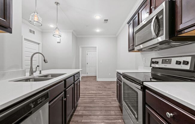 2 beds, 2 baths, 1,000 sqft, $1,050, Unit B102