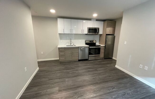 1 bed, 1 bath, 357 sqft, $1,325, Unit 004