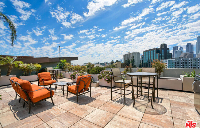 3 beds, 2 baths, 1,213 sqft, $3,600, Unit 209