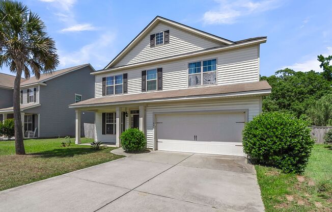 Beautiful & Bright 5BR Home with Large Backyard in North Charleston