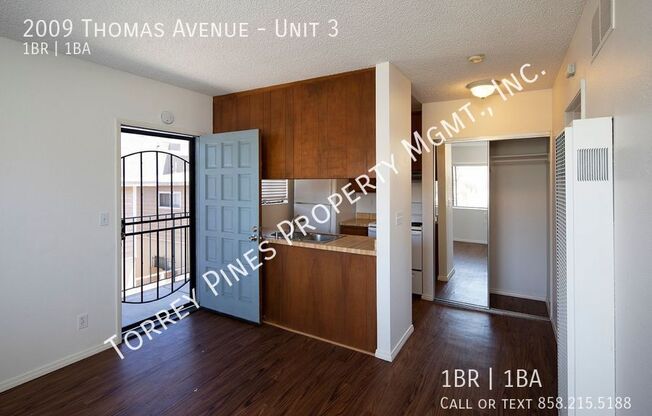 2009 THOMAS AVE