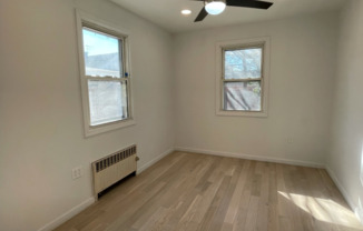 3 beds, 1 bath, $2,900, Unit 1