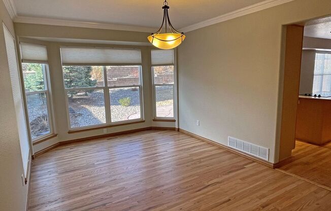 Spacious 5 bedroom, 2-story in Briargate