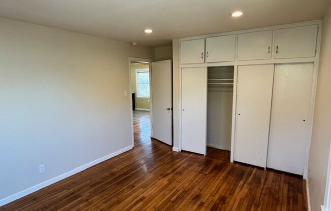 3 beds, 1 bath, $2,995